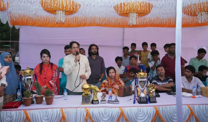 রবির আন্তঃবিভাগ ফুটবল টুর্নামেন্টে বিজয়ী বাংলা বিভাগ