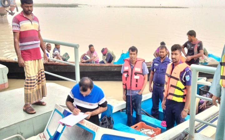 নিষেধাজ্ঞা অমান্য করে মা ইলিশ শিকার, ১৪ জনের কারাদণ্ড