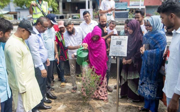 রাজশাহীতে জুলাই শহীদদের স্মরণে বৃক্ষরোপণ