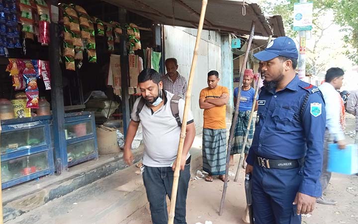 সিরাজগঞ্জে ভোক্তা অধিকারের অভিযানে অবৈধ রাঙ্গা বিড়ি জব্দ
