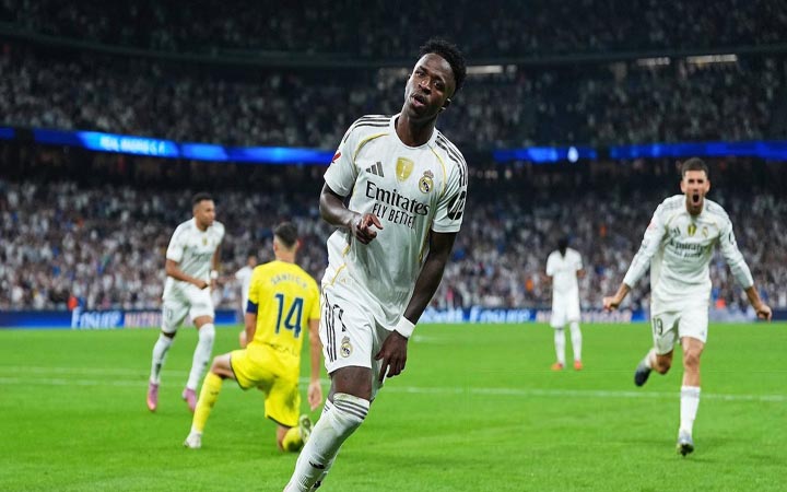 ভিনিসিউসের জোড়া গোলে ফের শীর্ষে রিয়াল