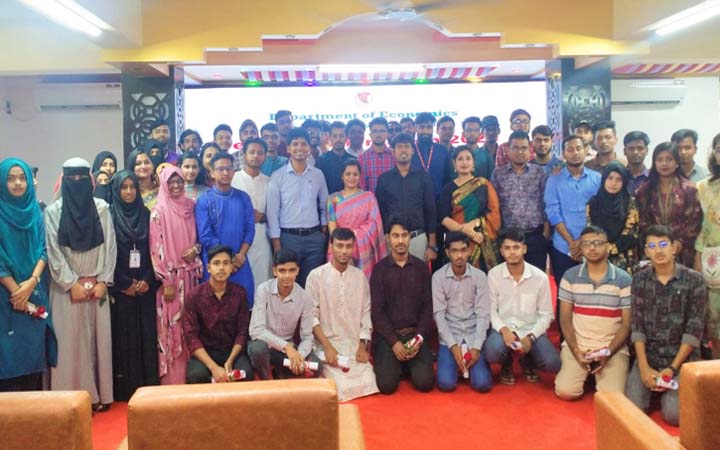 রবীন্দ্র বিশ্ববিদ্যালয়ের অর্থনীতি বিভাগে নবীনবরণ অনুষ্ঠিত