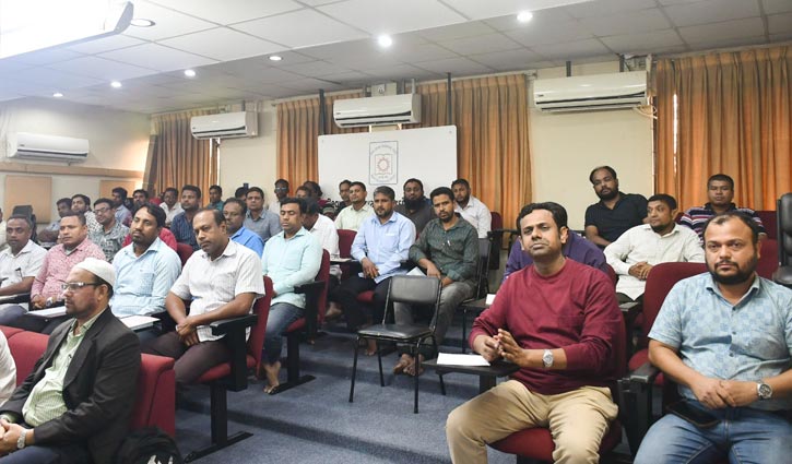 বেরোবিতে কর্মচারীদের পেশাগত দায়িত্ব নিয়ে কর্মশালা