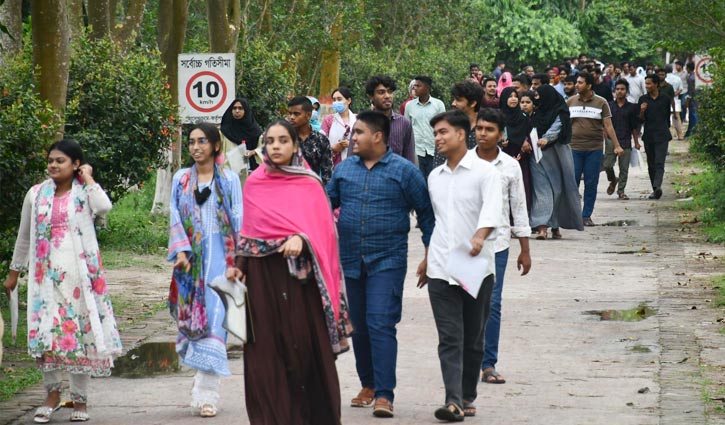 বেরোবিতে ঢাবির পুনঃভর্তি পরীক্ষায় উপস্থিতি ৭৪.৭৮ শতাংশ