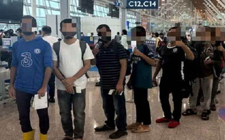 ২৩ বাংলাদেশিকে ফেরত পাঠাল মালয়েশিয়া