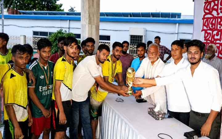 যশোরে জুলাই শহীদ স্মৃতি ফুটবল টুর্নামেন্ট অনুষ্ঠিত