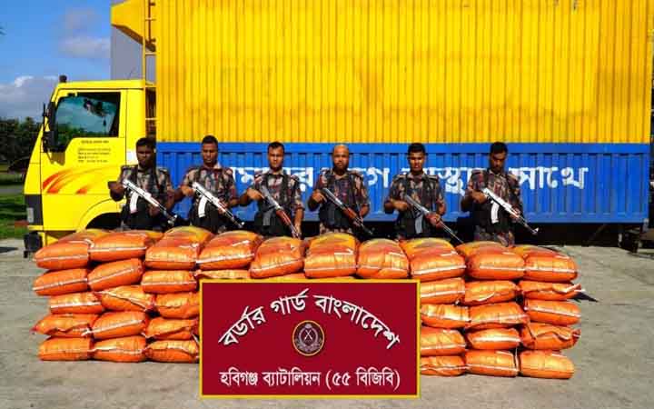 হবিগঞ্জে জিরা ফুচকাসহ কোটি টাকার ভারতীয় পণ্য জব্দ