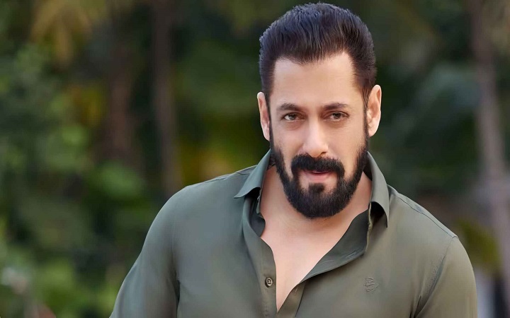 এক লাফে পারিশ্রমিক ১০০ কোটি কমিয়ে দিলেন সালমান খান