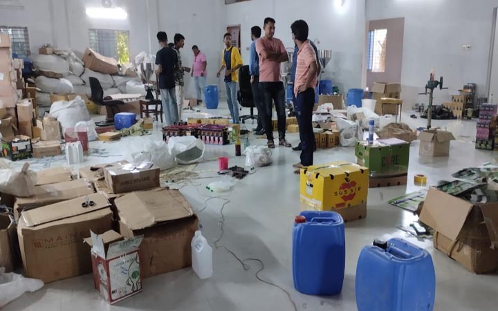 ভেজাল কসমেটিকস তৈরি, অভিযানে কারখানা সিলগালা