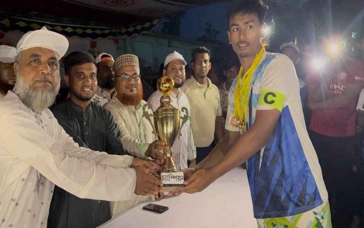 ছাত্রশিবিরের আয়োজনে প্রীতি ফুটবল ম্যাচ অনুষ্ঠিত