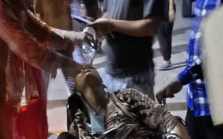 আদমজী ইপিজেডে গরমে অসুস্থ ৭০ নারী শ্রমিক
