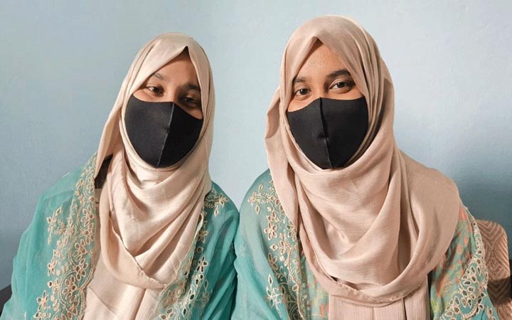 এইচএসসিতে জিপিএ-৫ পেলেন হাফেজা দুই যমজ বোন