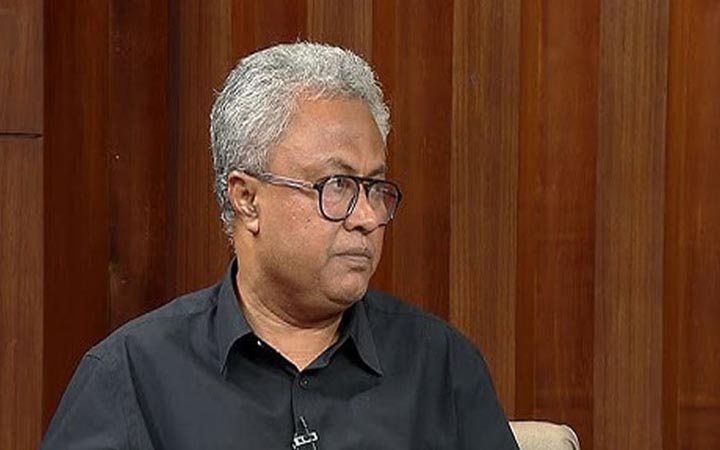 স্ত্রীসহ সাংবাদিক সুভাষ সিংহের দেশত্যাগে নিষেধাজ্ঞা