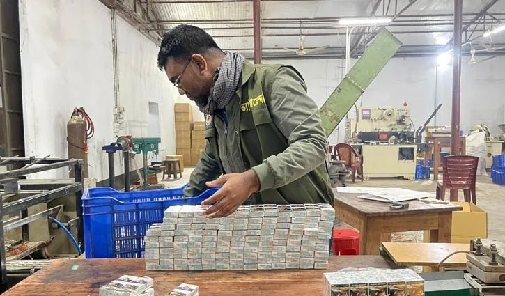 ইউনাইটেড টোব্যাকোর ৯ কোটি টাকার রাজস্ব ফাঁকি