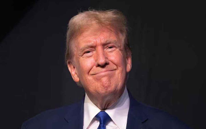 ধর্মকে কাজে লাগাচ্ছেন ডোনাল্ড ট্রাম্প