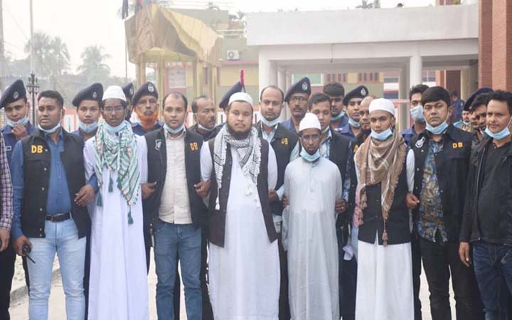 কুষ্টিয়ায় বঙ্গবন্ধুর ভাস্কর্য ভাঙচুর, দুই জনের জবানবন্দি