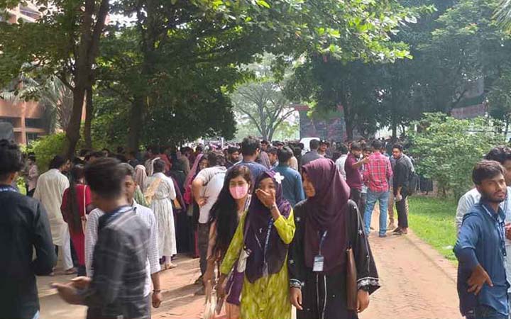 গকসু নির্বাচন: সকালেই ভোটারদের সরব উপস্থিতি