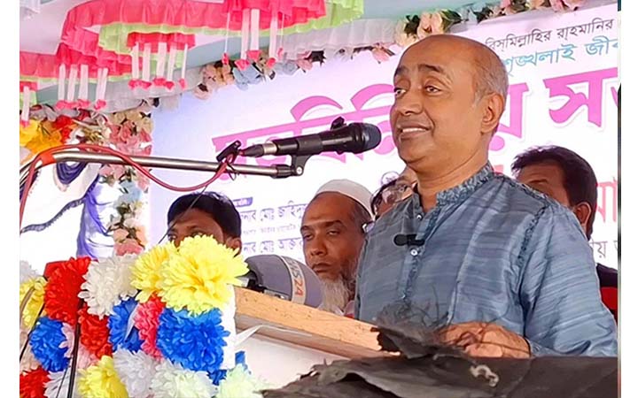 সব বাধা ভেদ করে ফেব্রুয়ারিতে মানুষ নির্বাচনের মাঠে যাবে : অ্যাটর্নি জেনারেল