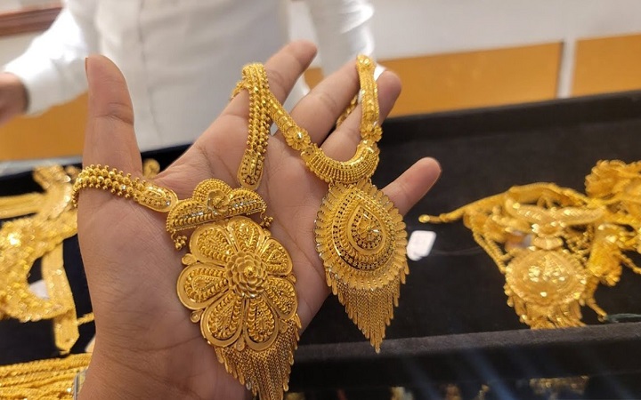 দেশের বাজারে আরেক দফা কমলো স্বর্ণের দাম