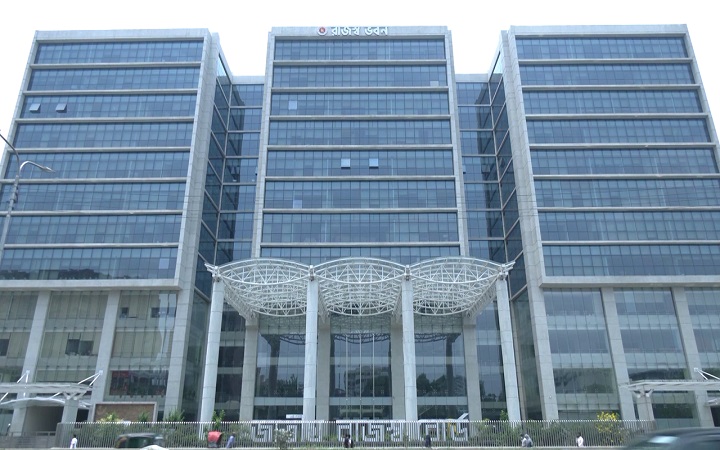 অনলাইনে আয়কর রিটার্ন দাখিল বাধ্যতামূলক করল এনবিআর