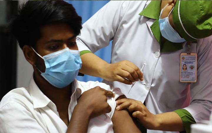 একদিনে সাড়ে ১২ লাখ মানুষের টিকা গ্রহণ
