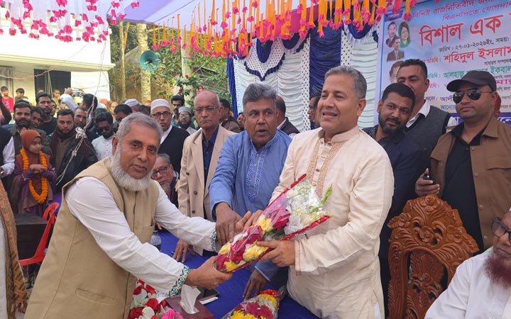 আওয়ামী লীগের শতাধিক নেতাকর্মী বিএনপিতে যোগদান