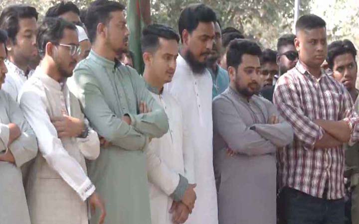 চব্বিশের অভ্যুত্থানের শহীদদের কবর জিয়ারত এনসিপি নেতাদের