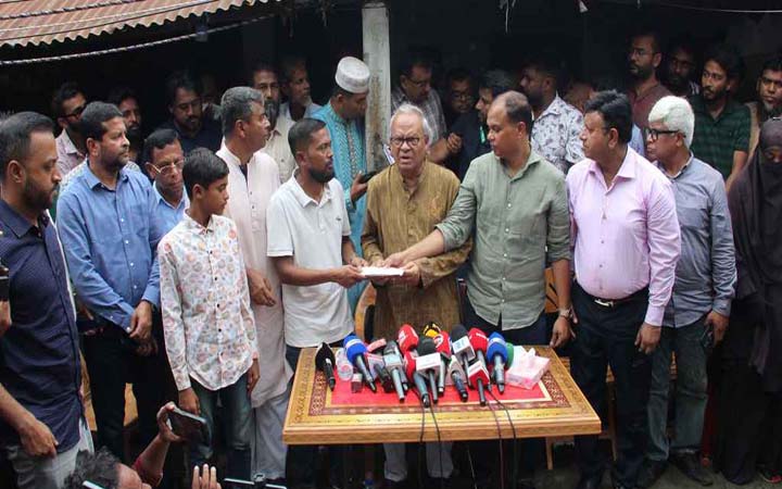 মাইলস্টোন ট্রাজেডিতে নিহত মাসুমা বেগমের ছেলের দায়িত্ব নিলেন তারেক রহমান