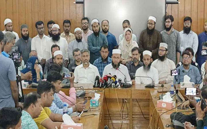 চাপ দিয়ে কুয়েট উপাচার্যকে অপসারণ করলে মানবে না শিক্ষক সমিতি