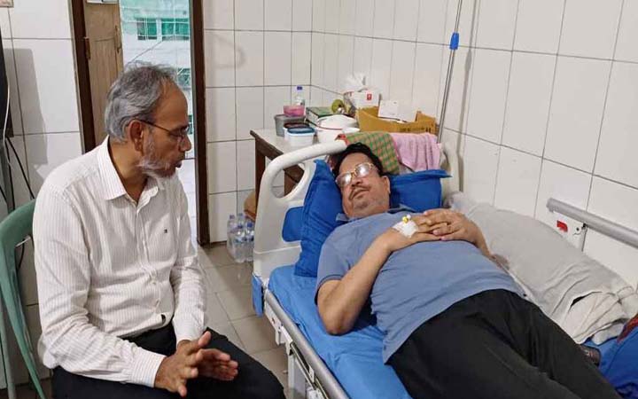 শিমুল বিশ্বাসের খোঁজ নিতে হাসপাতালে বিএনপির স্বাস্থ্য সম্পাদক