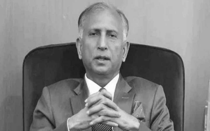 চিরনিদ্রায় শায়িত হলেন ঢাবির সাবেক ভিসি আরেফিন সিদ্দিক