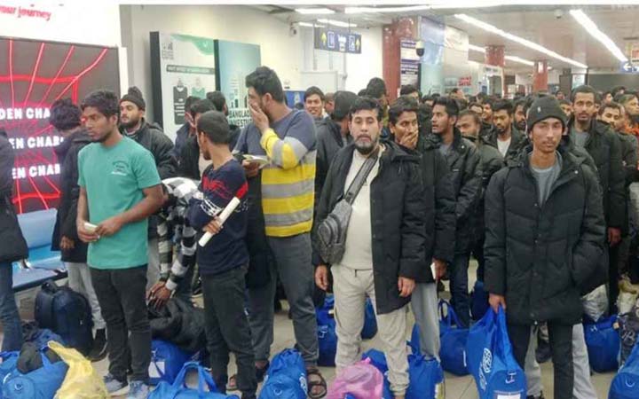 লিবিয়া থেকে দেশে ফিরলেন আরও ১৬৭ বাংলাদেশি