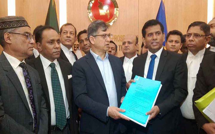 গুমের ঘটনায় হাসিনাসহ ৭ জনের বিরুদ্ধে সালাহউদ্দিনের অভিযোগ জমা