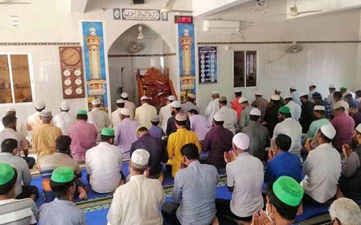 জুলাই শহীদদের জন্য আজ মসজিদে মসজিদে বিশেষ দোয়া