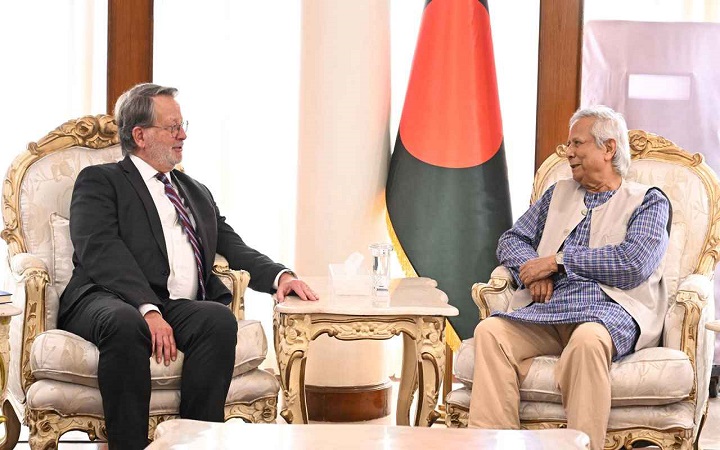 সংখ্যালঘুদের ওপর হামলা ধর্মীয় নয়, রাজনৈতিক কারণে: ড. ইউনূস