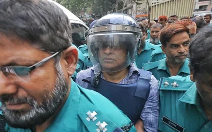 ট্রাইব্যুনালে সাবেক সেনা কর্মকর্তা জিয়াউল