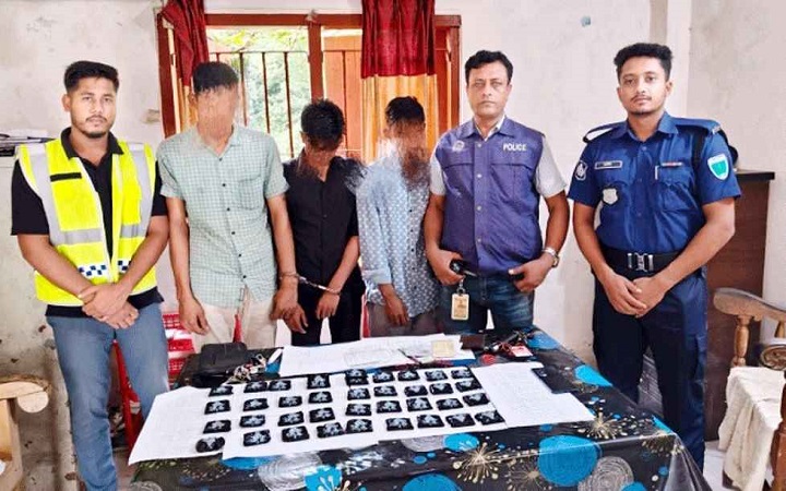 সিলেটে ২২ লাখ টাকার ইয়াবাসহ আটক ৩