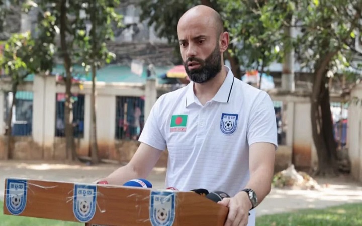 সিঙ্গাপুরকে হারিয়ে দেশবাসীকে ঈদের উপহার দিতে চাই: কাবরেরা