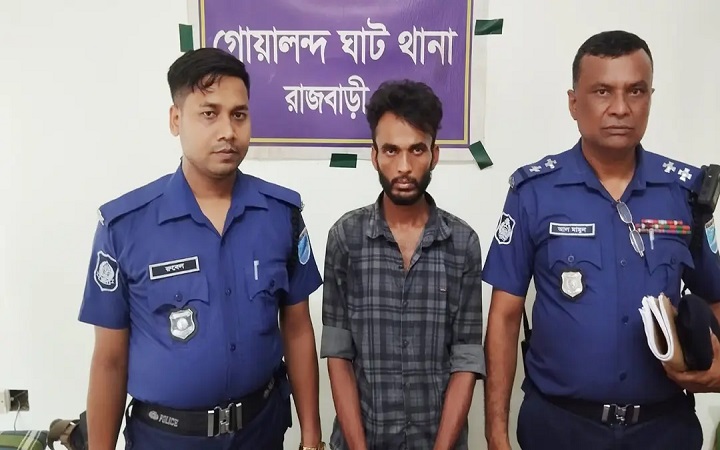 টাকা-পয়সার বিরোধে বন্ধুকে ছুরিকাঘাতে হত্যা, ২ ঘণ্টায় আসামি গ্রেপ্তার