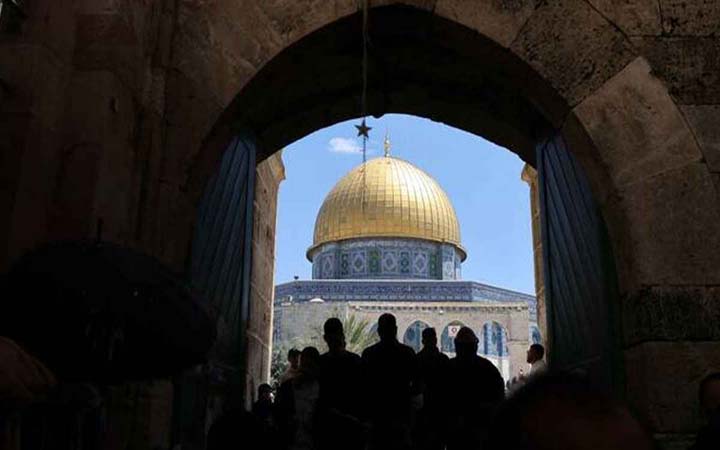 আল-আকসায় পুলিশি পাহারায় ইসরায়েলিদের অনুপ্রবেশ