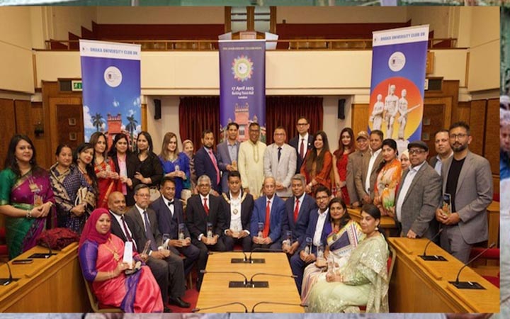 অ্যালামনাইদের সম্মাননা দিলো ঢাবি ক্লাব ইউকে