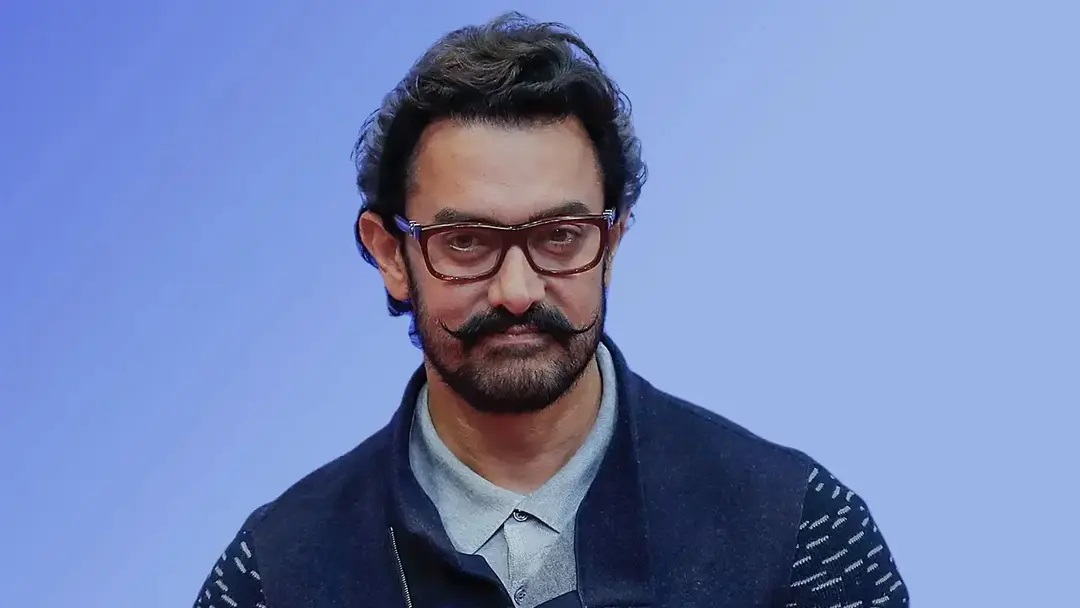 আমিরকে নেটিজেনের প্রশ্ন, ‘চতুর্থ বিয়ে কবে করছেন?’