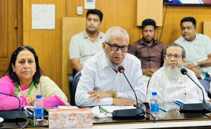 সৌদিতে হামলায় ক্ষতিগ্রস্ত প্রবাসীদের সার্বক্ষণিক খোঁজ রাখা হচ্ছে : প্রবাসী কল্যাণমন্ত্রী