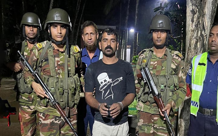 জামালপুরে চাঁদাবাজি করতে গিয়ে আটক স্বেচ্ছাসেবক দলনেতা বহিষ্কার