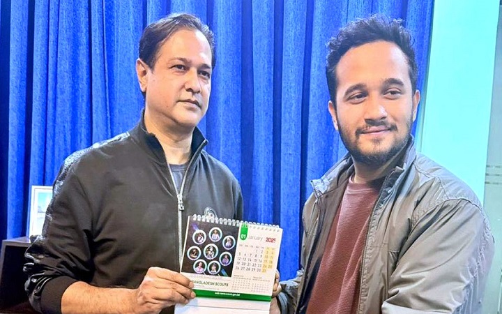 মুগ্ধ-স্নিগ্ধ আমার কোলে বসে ছবিও তুলেছিল : আসিফ