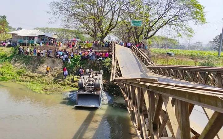 সাজেক-দীঘিনালা রুটে যান চলাচল বন্ধ