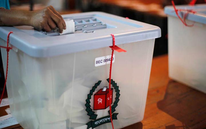 ভোটের ব্যালট জেলায় যাবে ৪ দিন আগে