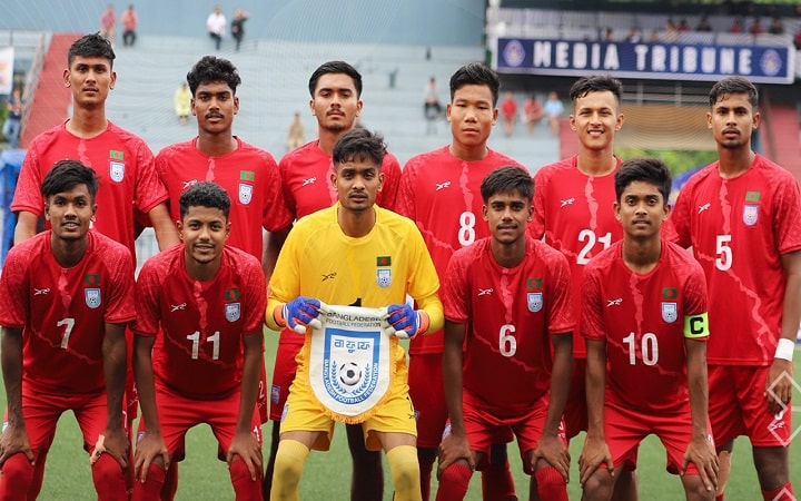 অবশেষে কলকাতা থেকে ঢাকায় ফিরল ফুটবল দল