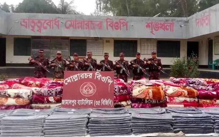 কুড়িগ্রামে ৩৮ লাখ টাকার ভারতীয় কাপড় জব্দ