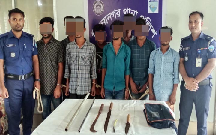 বিজয়নগরে ডাকাতির প্রস্তুতিকালে দেশীয় অস্ত্রসহ ৮ ডাকাত গ্রেপ্তার